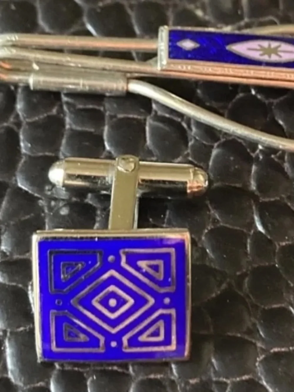 Metropolitan Museum of Art MMA Blue Enamel Geometric Cufflinks Gold Tone + studs